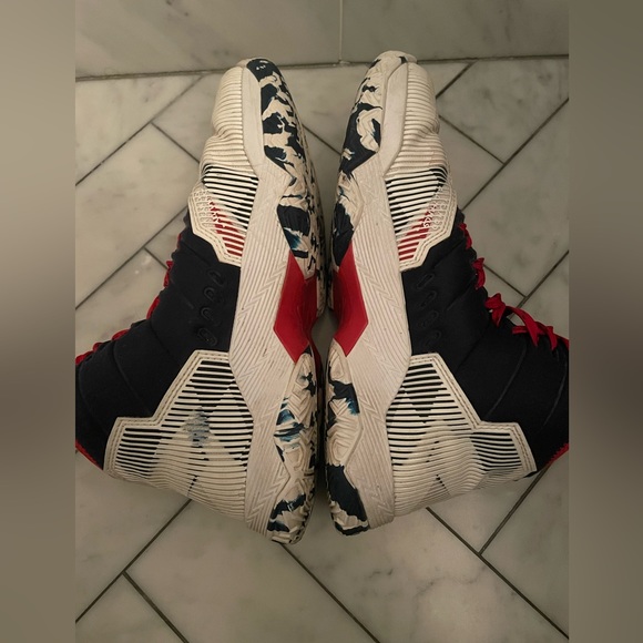 Under Armour 3C Size 6 basketball kicks - Picture 4 of 6